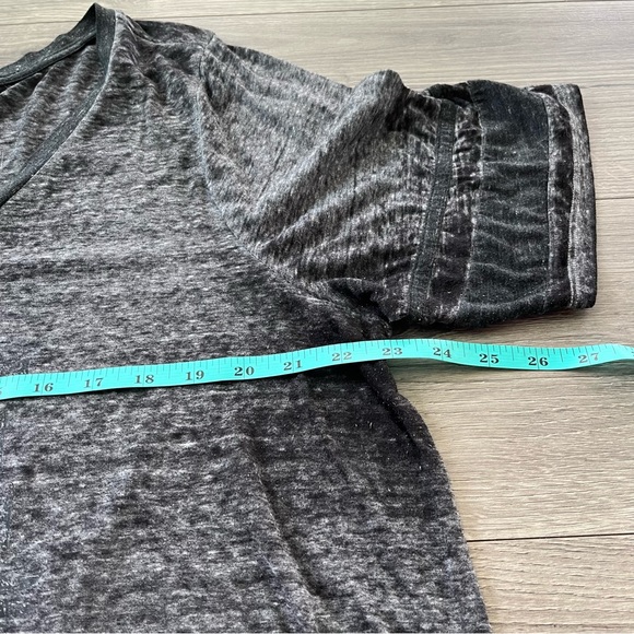 Torrid Womens Black Burnout Faded T-Shirt Brave Beautiful Size 2X - Picture 5 of 6